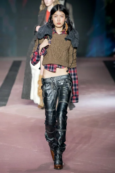Look 63